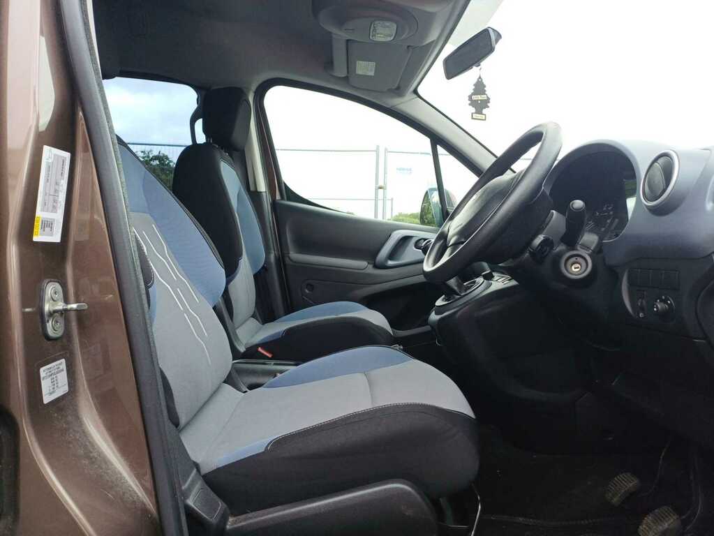 Peugeot Partner Tepee 1.6 Hdi Tepee S 3 Seats Brown #4