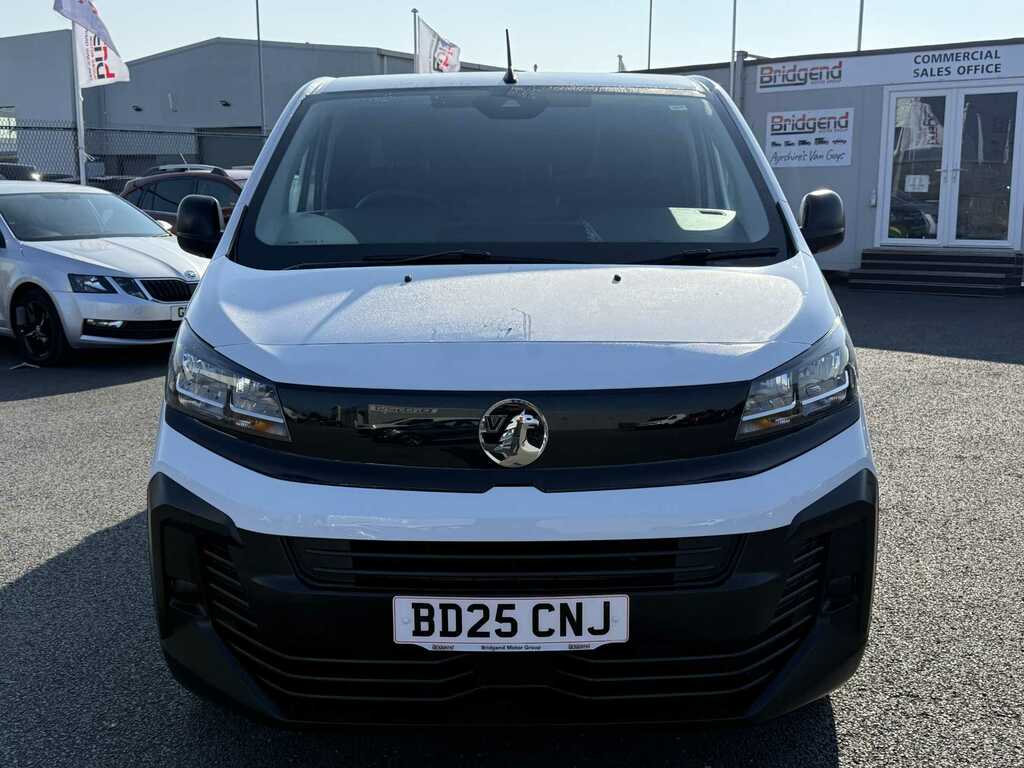 Vauxhall Vivaro 1.5 Turbo D Prime XL Panel Van 6Dr L BD25CNJ White