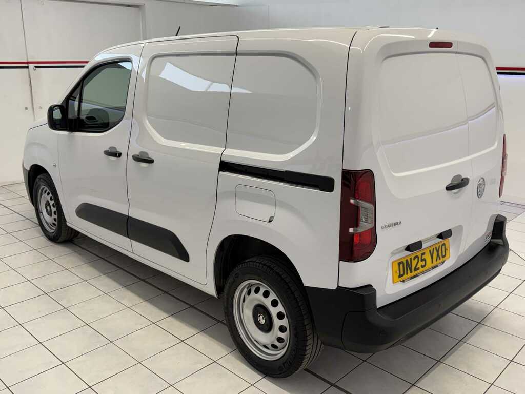 Vauxhall Combo 1.5 Turbo D 2300 Prime-plus Panel Van M DN25YXO White #4