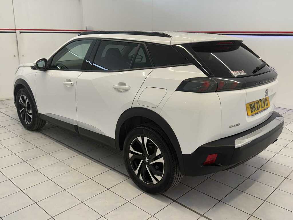 Peugeot 2008 1.2 Puretech Allure Premium Suv BK21ZVD White #4