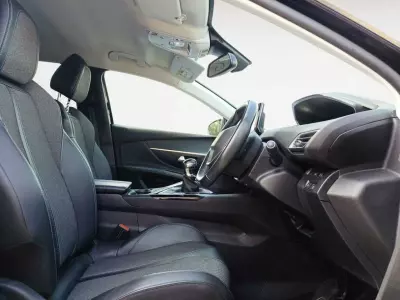 Peugeot 5008 1.5 Bluehdi Allure Premium Suv Brown #4