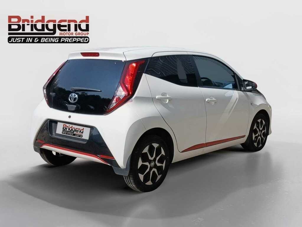 Toyota Aygo 1.0 Vvt-i X-trend Hatchback ND20ABO White #3