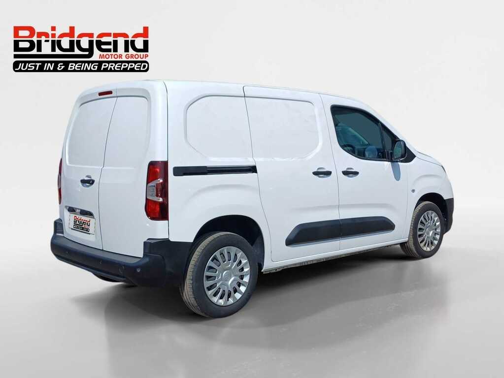 Toyota Proace City 1.5 Bluehdi Icon Short Panel Van YW72AFZ White #3
