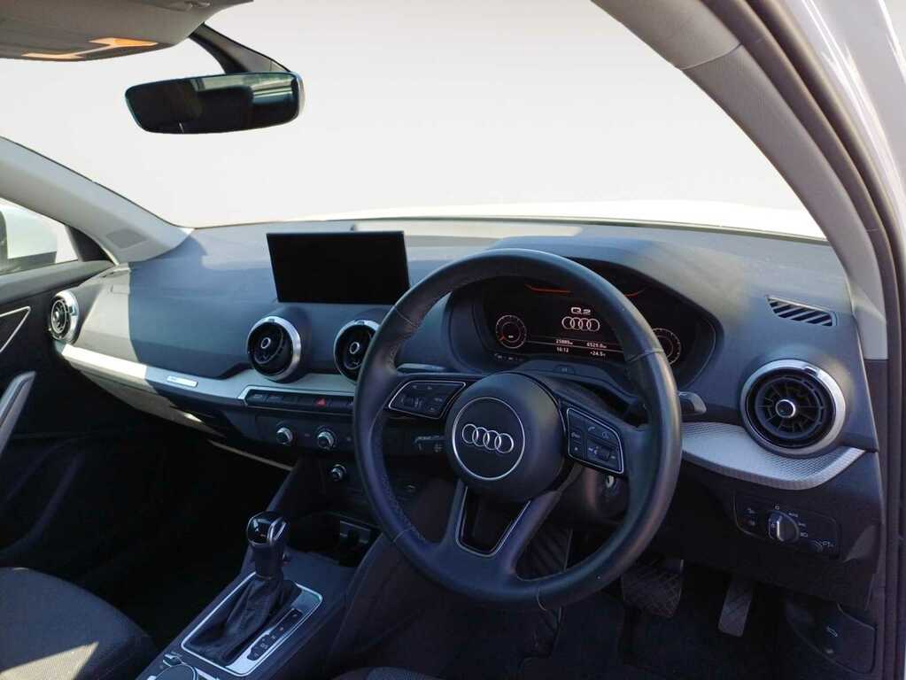 Audi Q2 1.5 Tfsi Cod 35 Sport Suv White #5