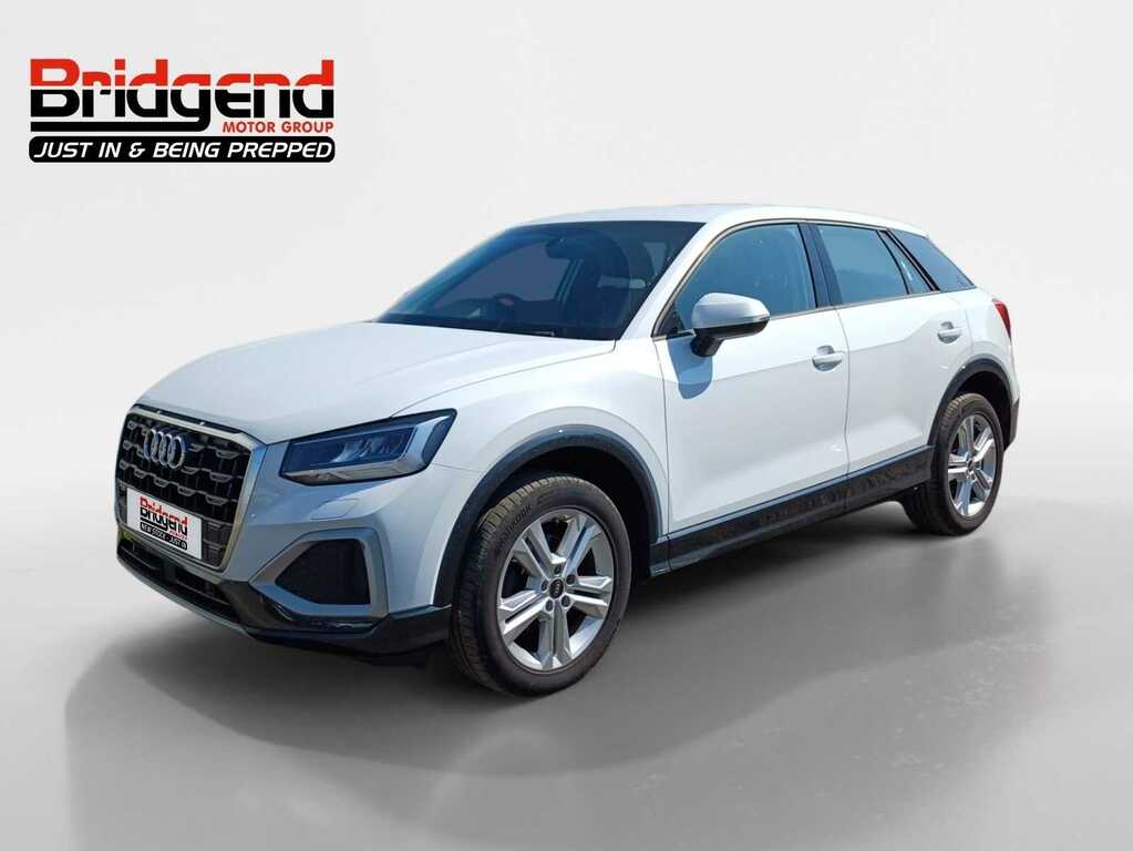 Audi Q2 1.5 Tfsi Cod 35 Sport Suv White #2