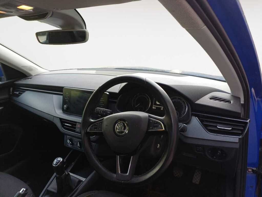 Skoda Kamiq 1.0 Tsi Se Suv GJ20JZV Blue #3