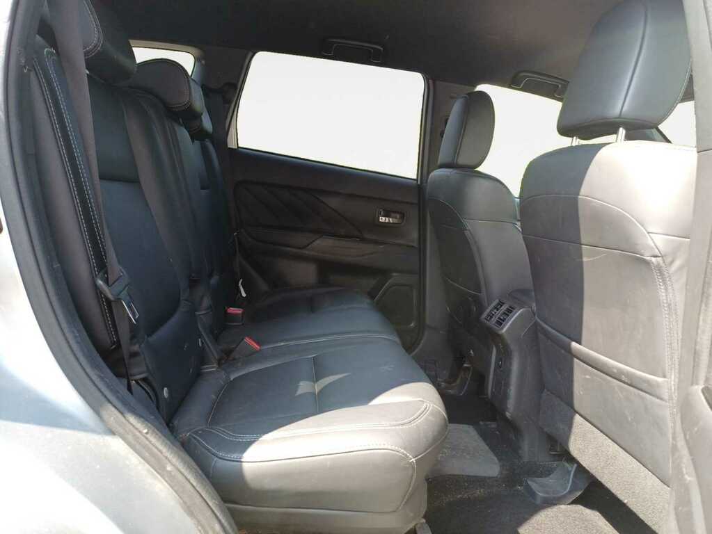 Mitsubishi Outlander 2.4H Twinmotor 13.8Kwh 4H Suv Plug-in H Silver #4