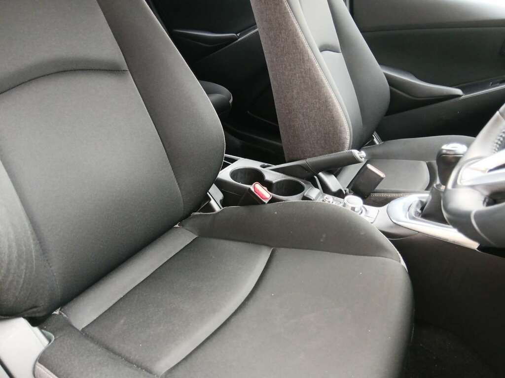 Mazda 2 1.5 Skyactiv-g Centre-line Hatchback PO74MMV White #5