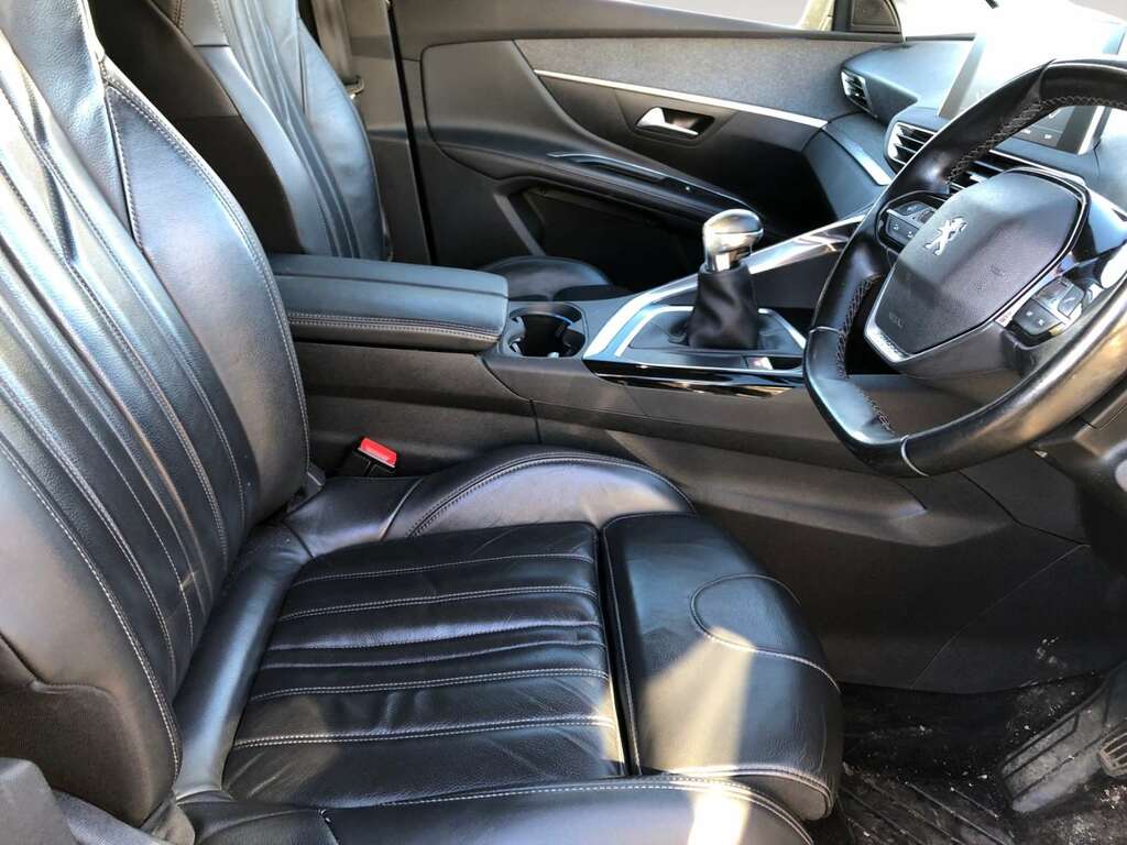 Peugeot 5008 1.2 Puretech Allure Suv Grey #4