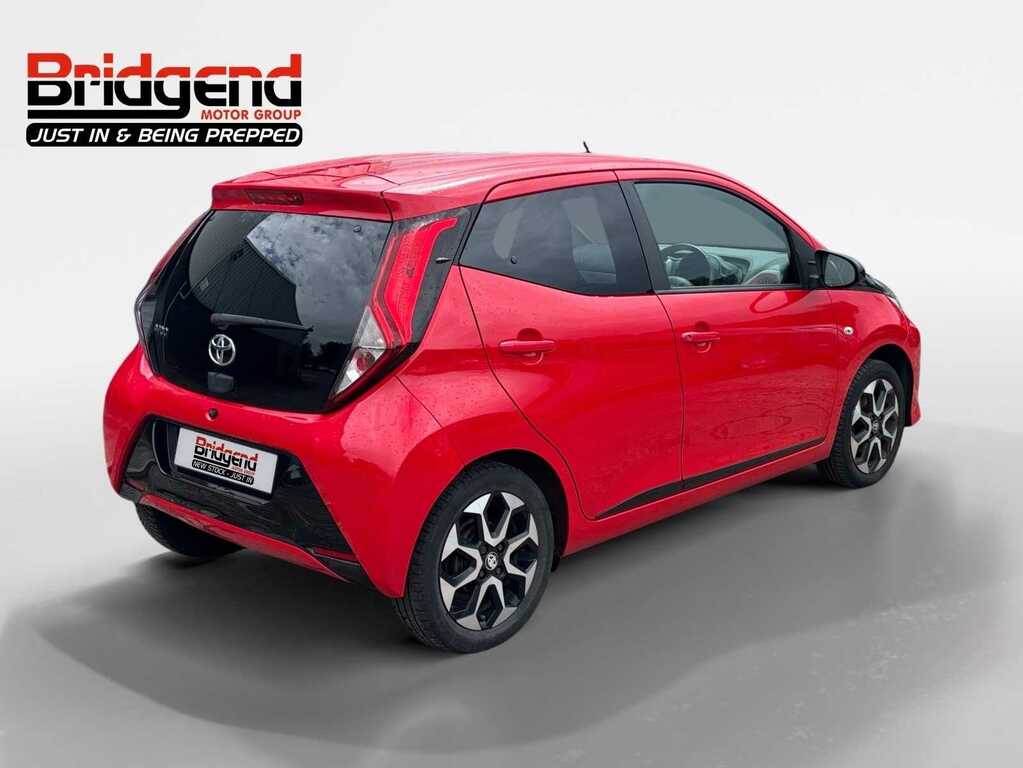 Toyota Aygo 1.0 Vvt-i X-trend Hatchback Red