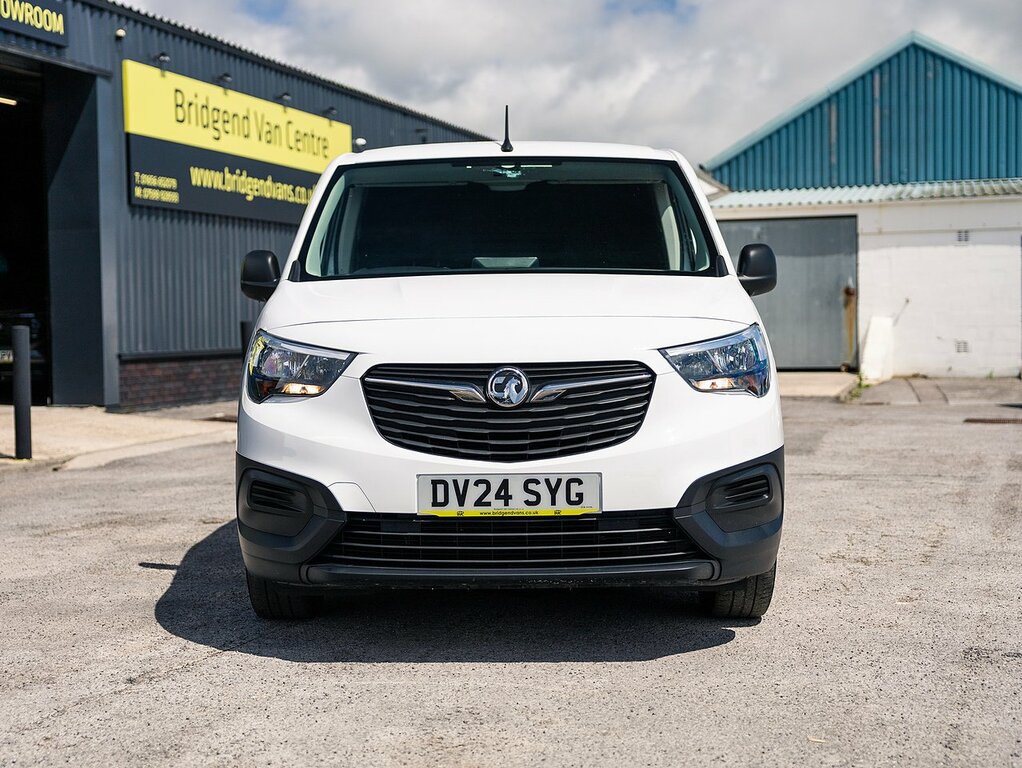 Vauxhall Combo 2300 1.5 Turbo D 100 Bhp L2 Lwb Prime Euro 6 Diese White #3