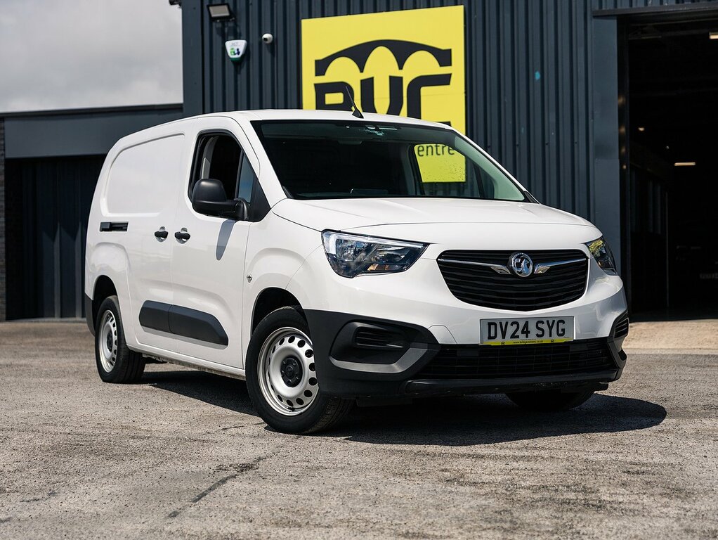 Vauxhall Combo 2300 1.5 Turbo D 100 Bhp L2 Lwb Prime Euro 6 Diese White #4