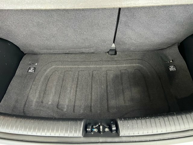 Hyundai I10 Se Hatchback PF17UNP White #6
