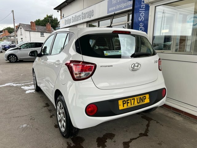 Hyundai I10 Se Hatchback PF17UNP White #3