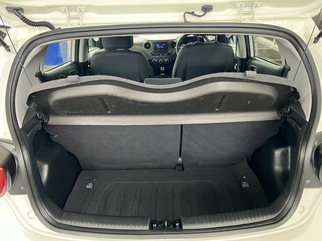 Hyundai I10 Se Hatchback PF17UNP White #5