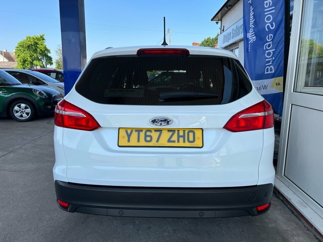 Ford Focus Tdci Zetec Edition Estate YT67ZHO White #4