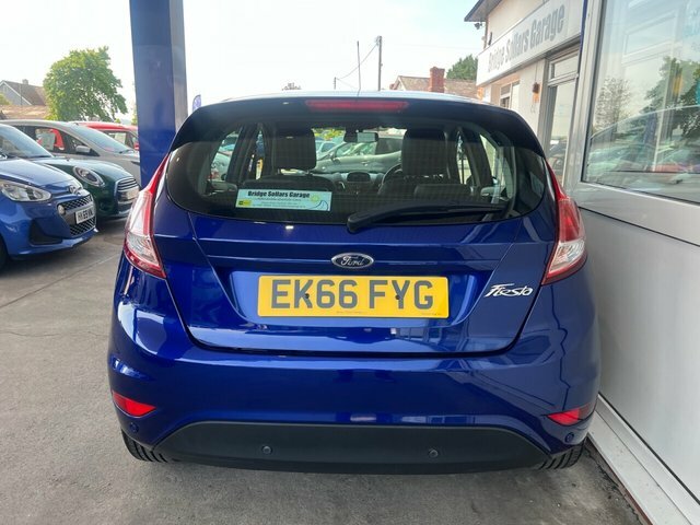 Ford Fiesta Zetec Hatchback EK66FYG Blue #4