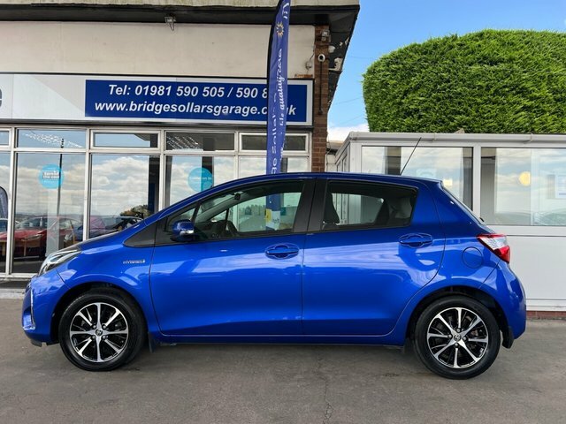 Toyota Yaris Vvt-h Icon Tech Hatchback OV19XBA Blue #2