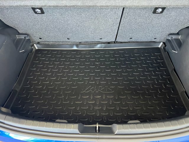 Toyota Yaris Vvt-h Icon Tech Hatchback OV19XBA Blue #6