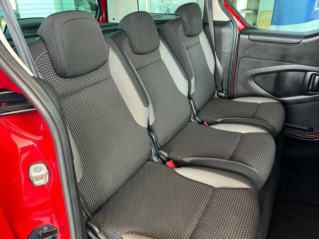 Peugeot Partner Tepee Partner Tepee Active B-hd Red #17