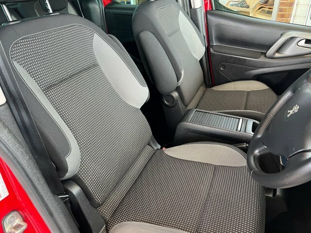Peugeot Partner Tepee Partner Tepee Active B-hd Red #16