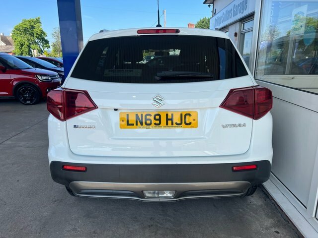 Suzuki Vitara Boosterjet Sz-t Suv LN69HJC White #4