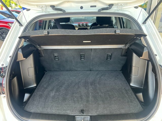 Suzuki Vitara Boosterjet Sz-t Suv LN69HJC White #5
