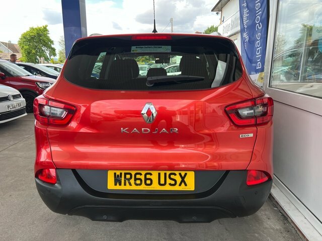 Renault Kadjar Dci Dynamique Nav Suv Red #4