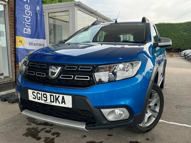 Dacia Sandero Stepway Tce Essential Hatchback Blue