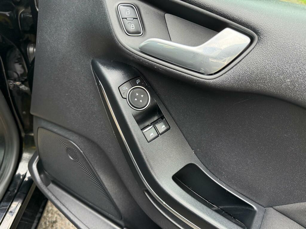 Ford Fiesta Zetec T Black #6