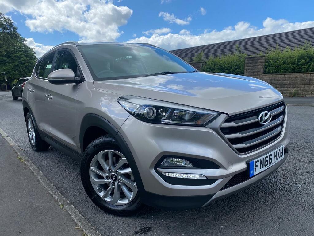 Hyundai Tucson Se Blue Drive 2Wd Crdi Beige #3