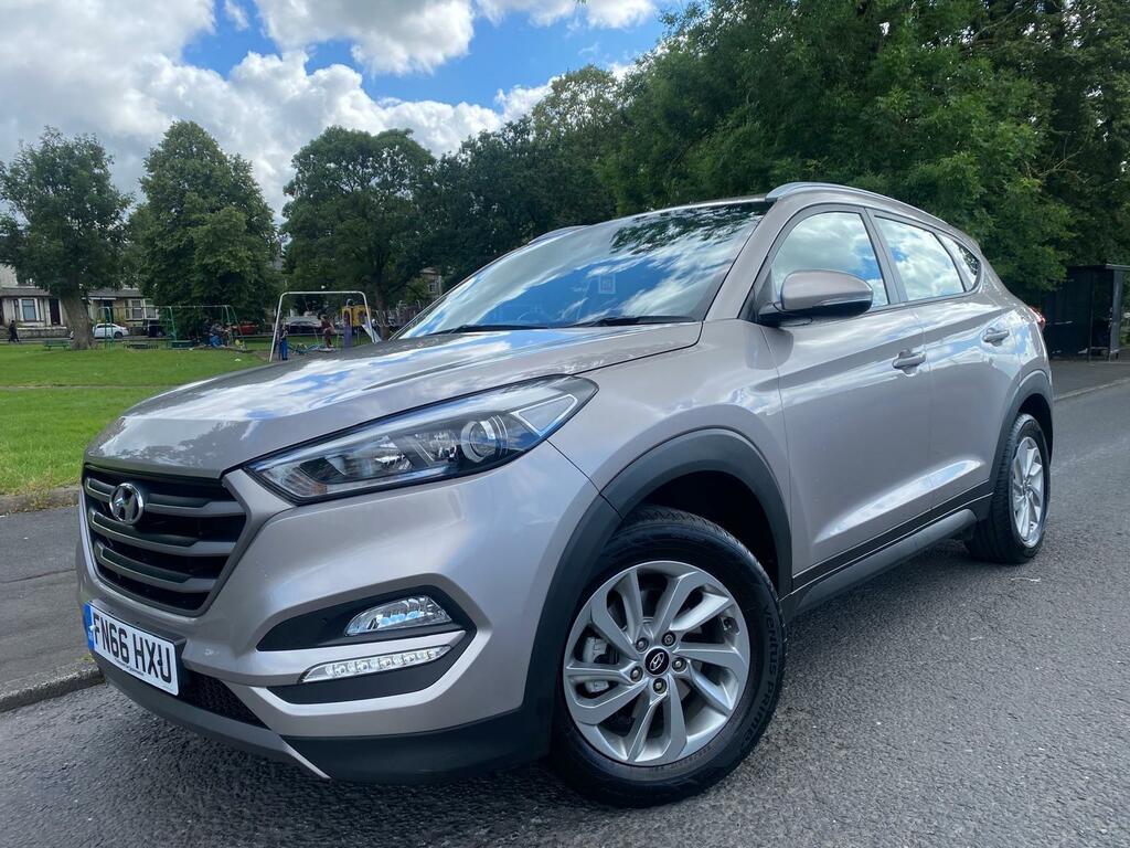 Hyundai Tucson Se Blue Drive 2Wd Crdi Beige
