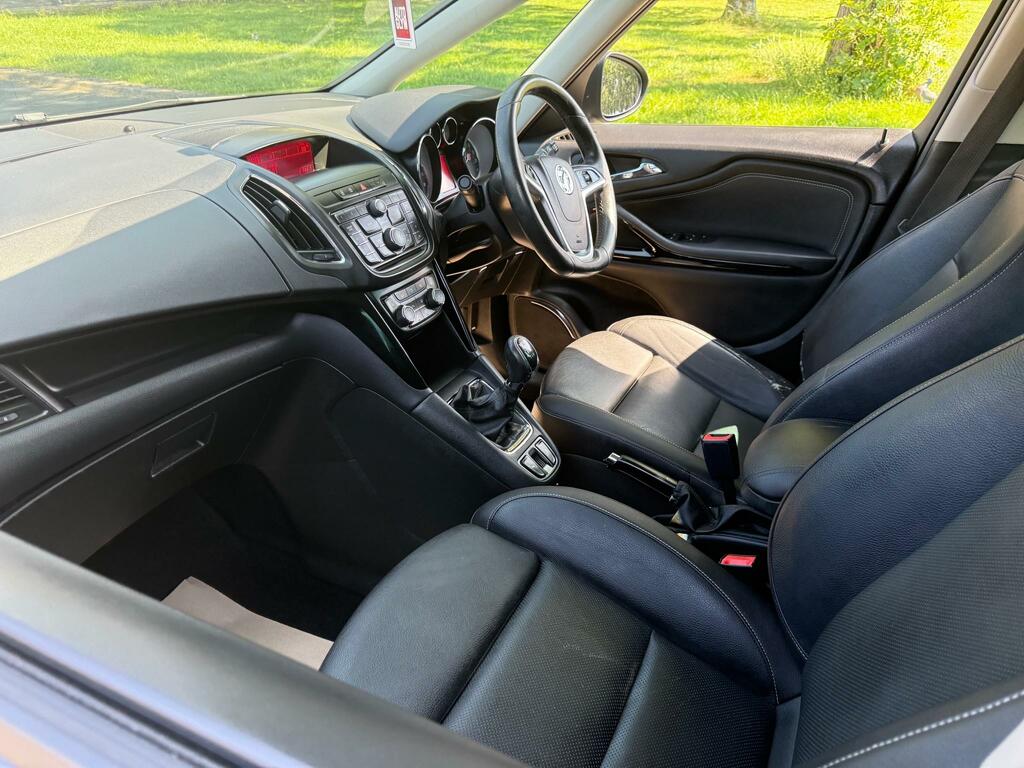 Vauxhall Zafira Tourer Sri T Grey #4