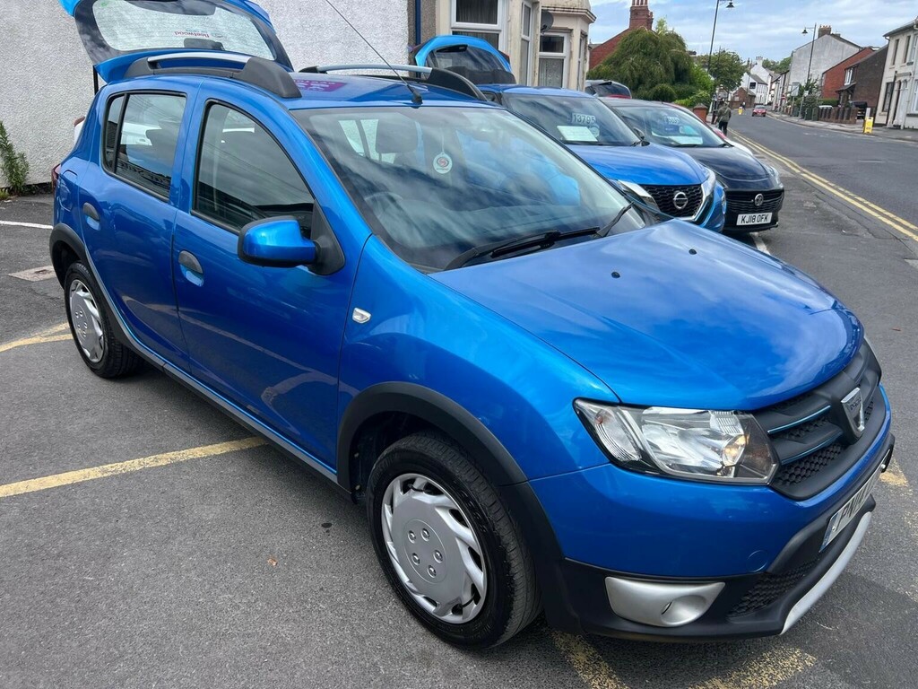 Dacia Sandero Stepway Hatchback 0.9 Tce Laureate Euro 5 201414 Blue
