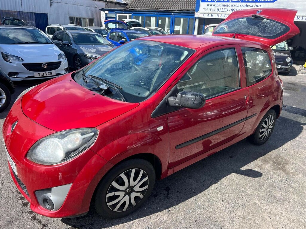 Renault Twingo Hatchback 1.2 16V Bizu Euro 5 201111 Red