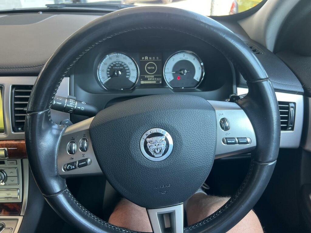 Jaguar XF Saloon 3.0D V6 Premium Luxury Euro 5 201 Black #24