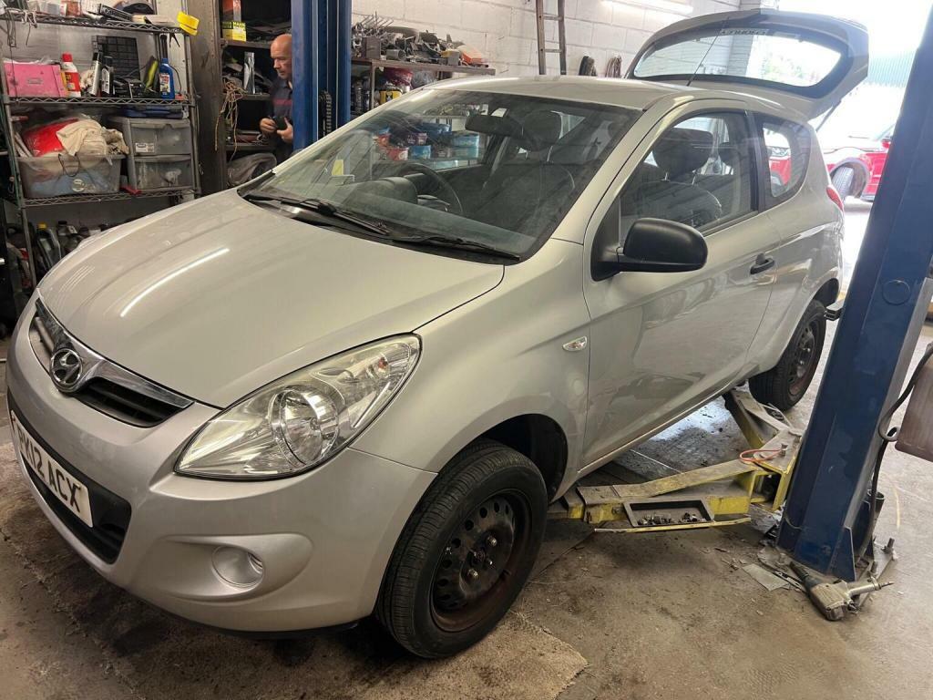 Hyundai I20 1.2 Classic Euro 5 Silver #4