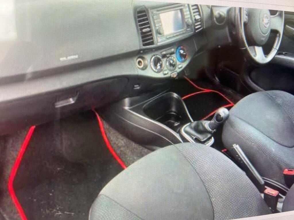 Nissan Micra 1.5 Dci N-tec Red #6
