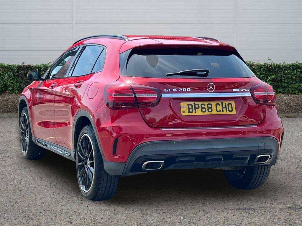 Mercedes-Benz GLA Class 1.6 Gla200 Amg Line Premium Suv Manua BP68CHO Red #3