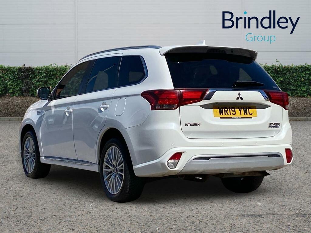 Mitsubishi Outlander 2.4H Twinmotor 13.8Kwh 4H Suv Plug-in H White #4