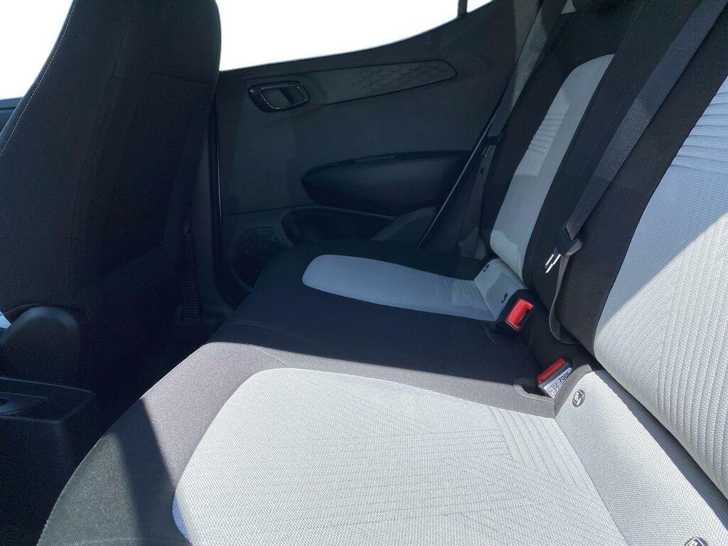 Hyundai I10 1.2 Premium Hatchback Euro 5 87 P White #11