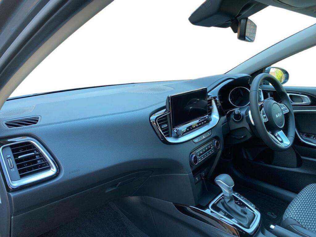 Kia Xceed 1.0 T Gdi Mhev Gt Line Suv Hybrid Manua White #9
