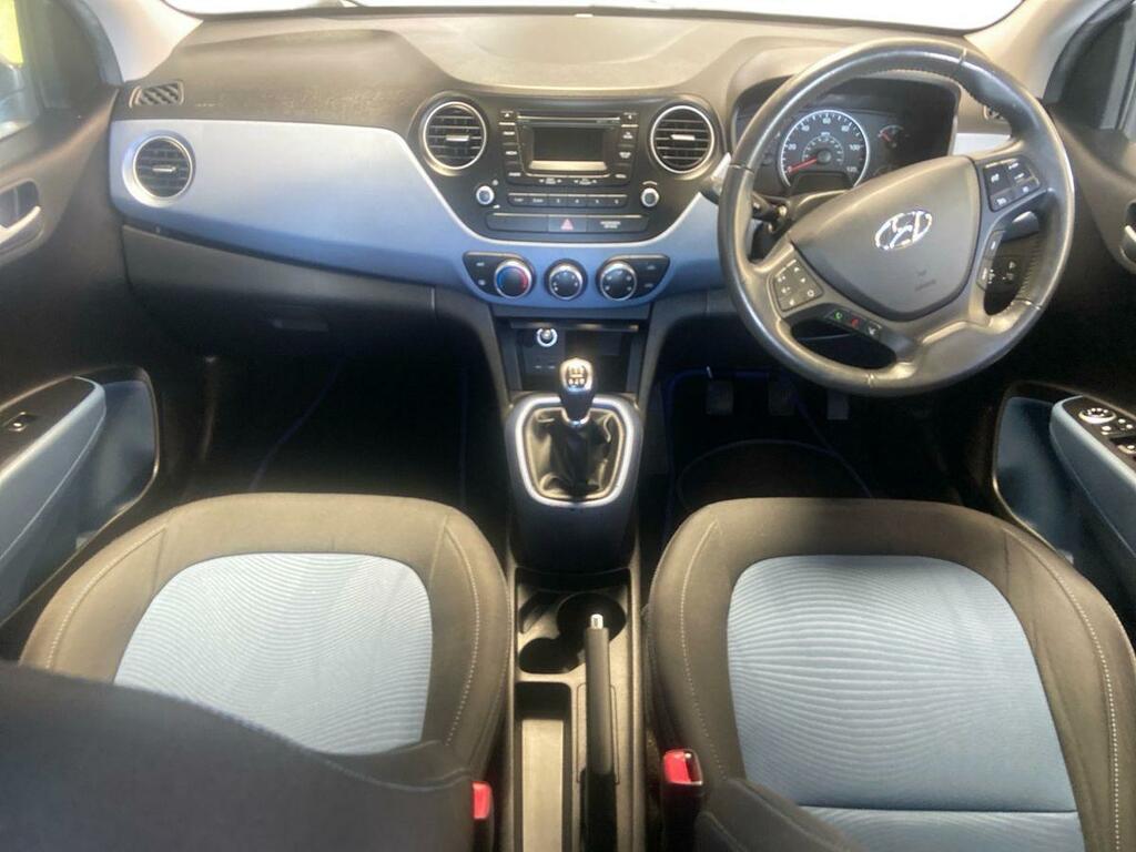 Hyundai I10 Hatchback White #10