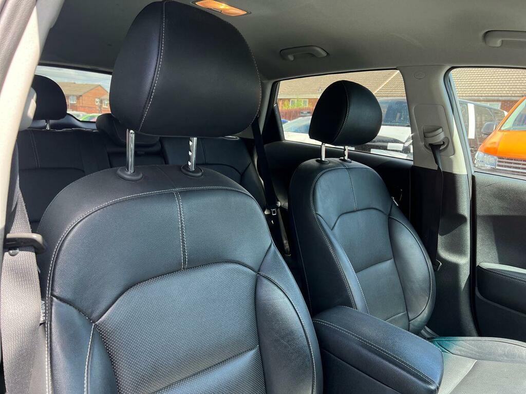 Kia Niro Gdi 2 Red #19