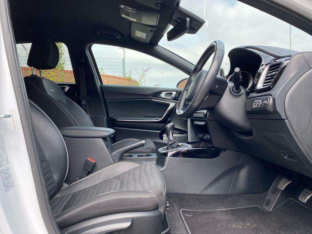Kia Ceed 1.5T Gdi Isg 3 White #20