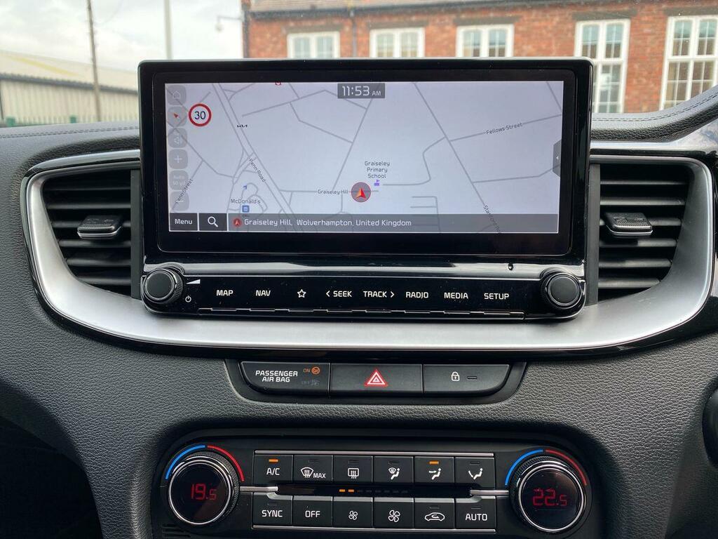 Kia Ceed 1.5T Gdi Isg 3 White #17