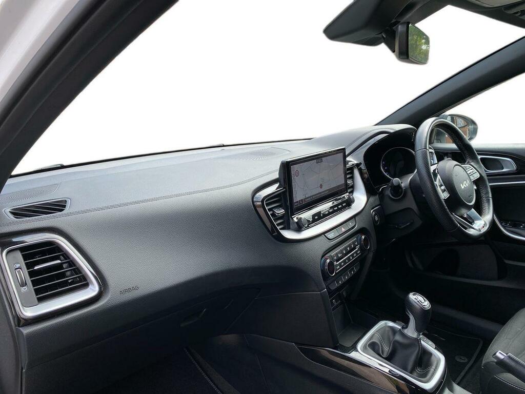 Kia Ceed 1.5T Gdi Isg 3 White #9