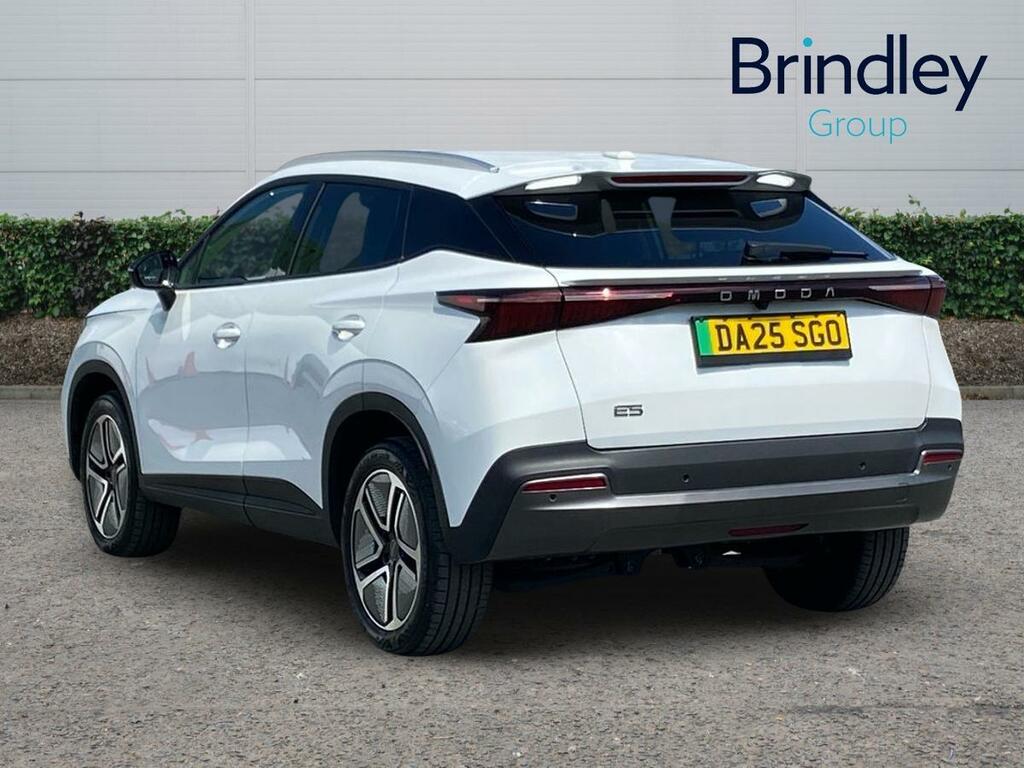 Omoda E5 61.05Kwh Noble Suv 204 Ps White #3