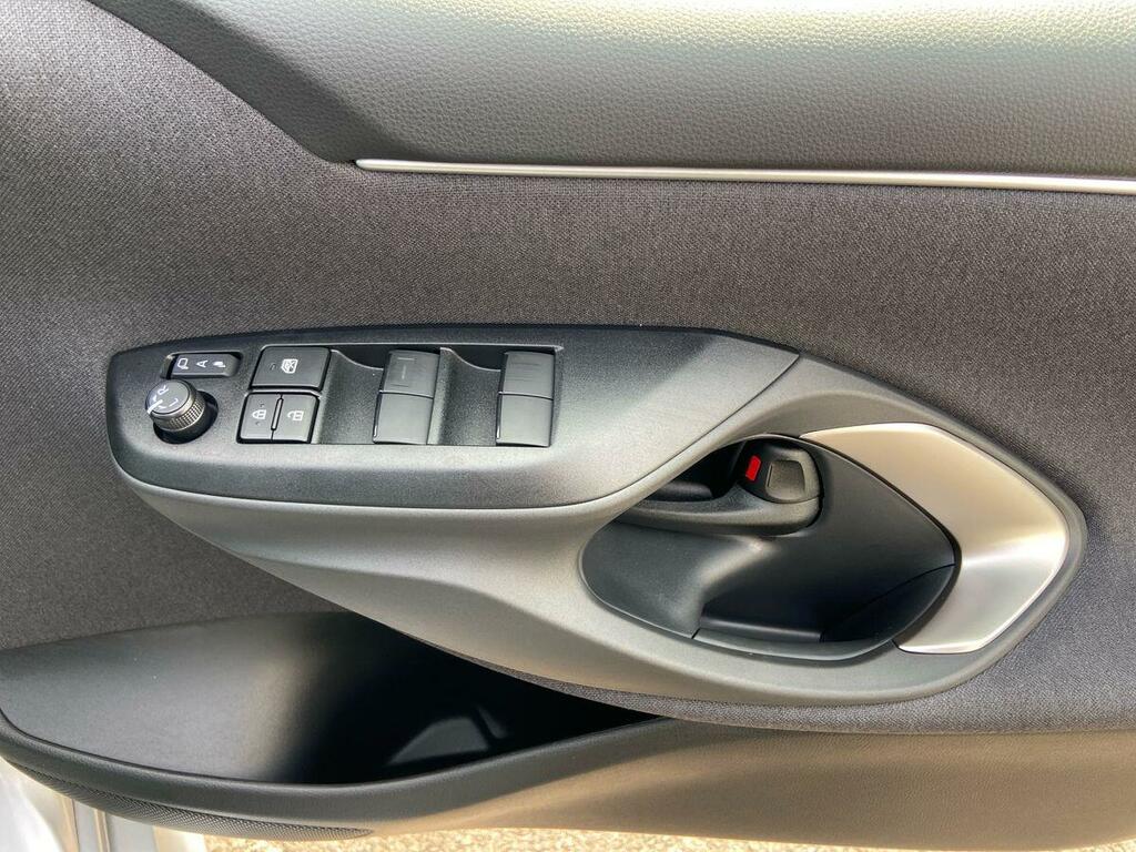 Mazda 2 1.5I Hybrid Exclusive Line Cvt White #19