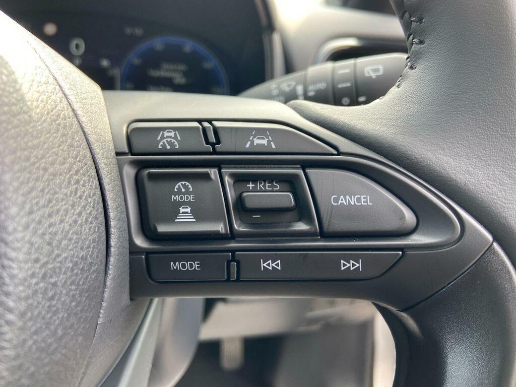 Mazda 2 1.5I Hybrid Exclusive Line Cvt White #16